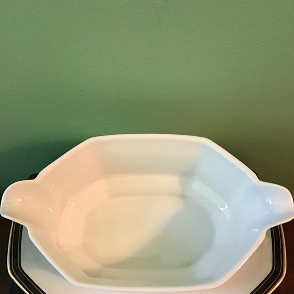 Christopher Stuart Fine China Gravy Boat with Underplate - Picture 3 of 8